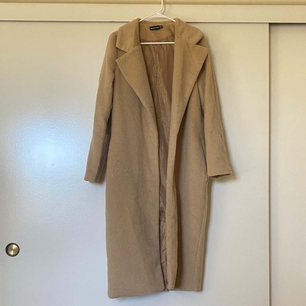 Pretty Little Thing Long Camel fuzzy Open Front Coat size 4